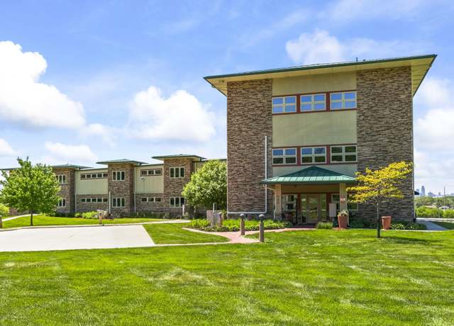 Property at 750 Parkwild Dr #103, Council Bluffs, IA 51503, 3 beds, 2 baths