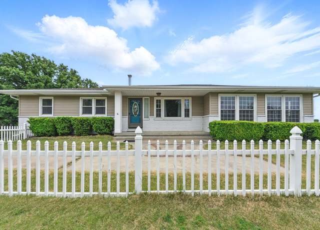 Property at 105 Caribou Cir, Council Bluffs, IA 51503, 3 beds, 2 baths