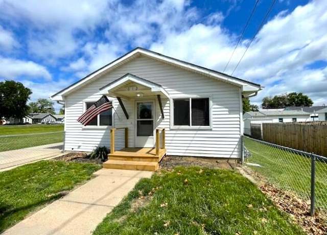 Property at 612 21st Ave, Council Bluffs, IA 51501, 3 beds, 1 bath