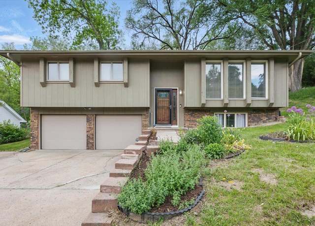 Property at 18267 Northline Dr, Council Bluffs, IA 51503, 3 beds, 2 baths