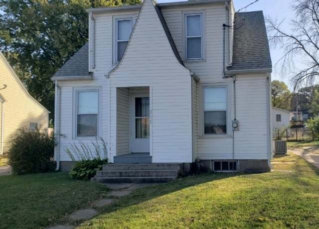 Property at 311 Pullen Ave, Oakland, IA 51560, 3 beds, 2 baths
