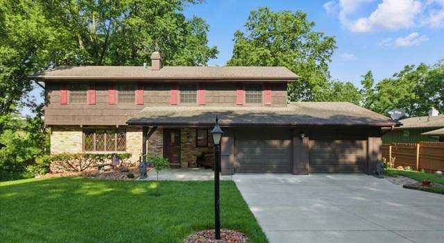 Photo of 214 Timber Dr, Council Bluffs, IA 51503