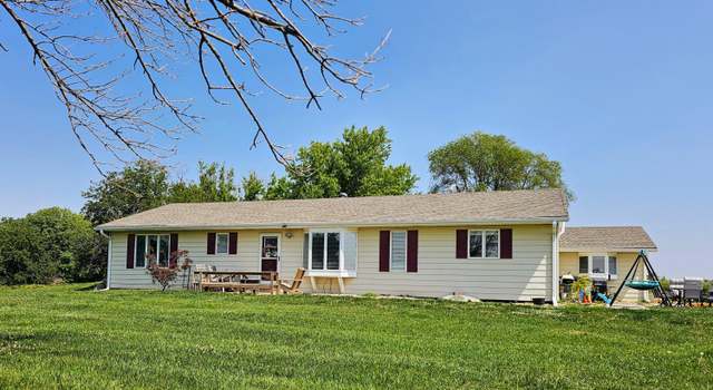 Photo of 612 Clark St, Oakland, IA 51560