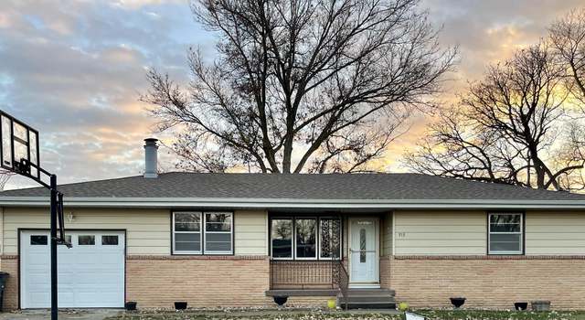 Photo of 913 S Scenic Dr, Oakland, IA 51560