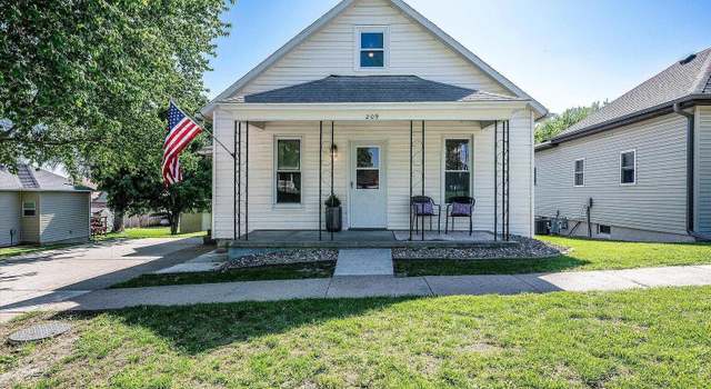 Photo of 209 2nd St, Neola, IA 51559