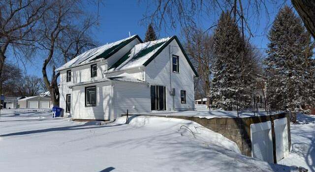 Photo of 501 Country St, Walnut, IA 51577