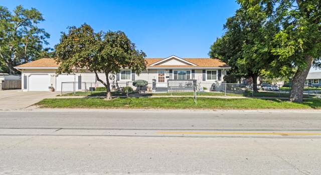 Photo of 702 S 35 St, Council Bluffs, IA 51501