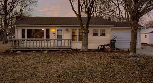 Photo of 509 Maple St, Henderson, IA 51541