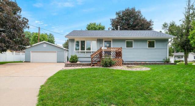 Photo of 105 Arnold Ave, Council Bluffs, IA 51503