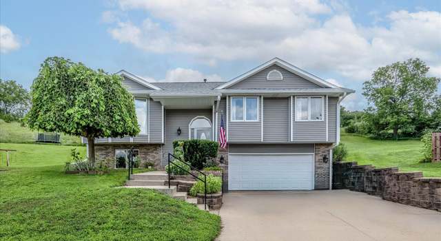 Photo of 103 Opal Dr, Council Bluffs, IA 51503