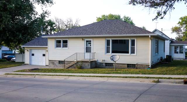 Photo of 310 Brown St, Oakland, IA 51560