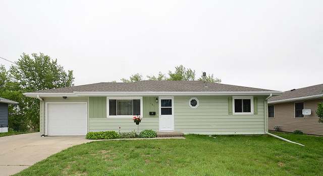 Photo of 131 Hillside Dr, Minden, IA 51553