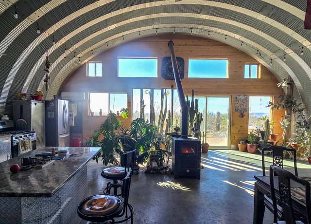 Property at 6962 E Black Kettle Dr, Yucca, AZ 86438, 1 bed, 1 bath