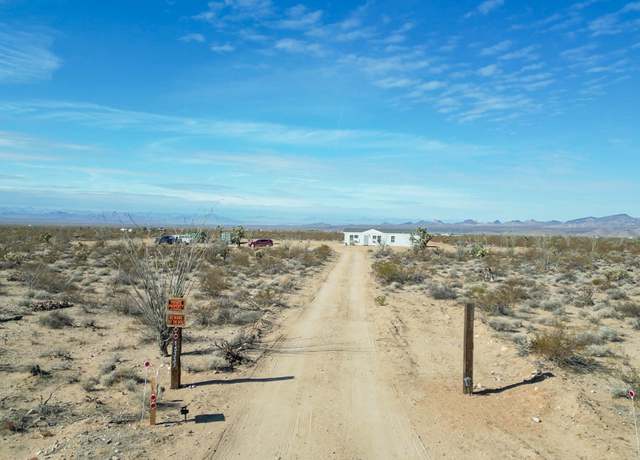 Property at 15333 S Doc Holliday Rd, Yucca, AZ 86438, 3 beds, 2 baths