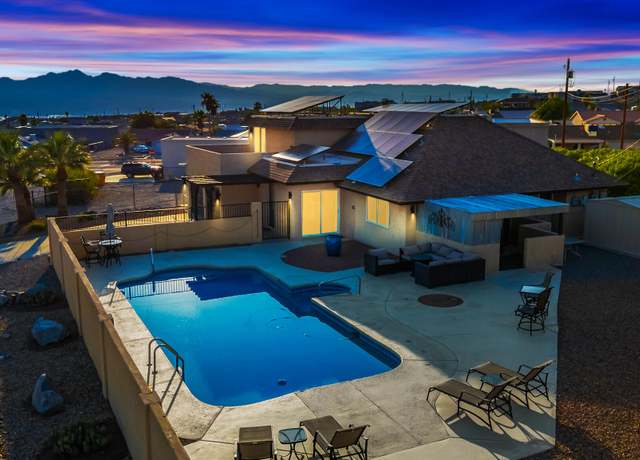 Property at 3125 Desert Palm Dr, Lake Havasu City, AZ 86404, 5 beds, 4.5 baths
