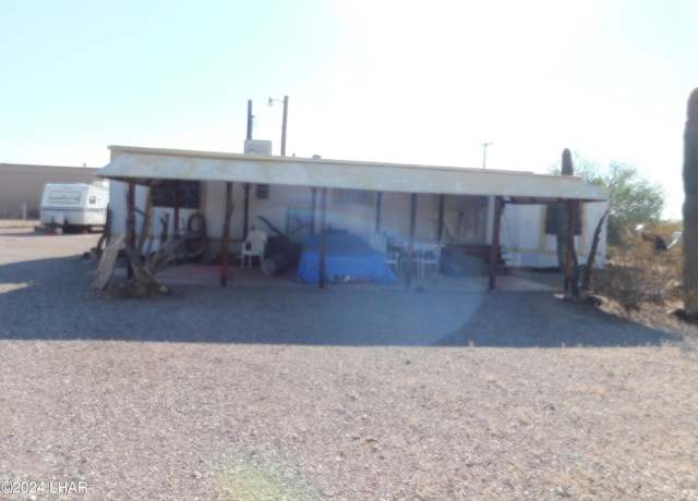 Property at 130 E Chandler St, Quartzsite, AZ 85346, 2 beds, 1 bath
