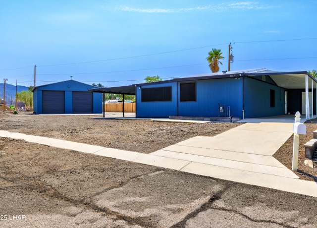 Property at 3145 Mescalero Dr, Lake Havasu City, AZ 86404, 2 beds, 2.5 baths
