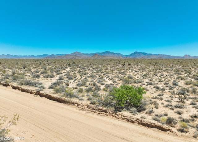 Property at 606d S Billy The Kid Rd, Yucca, AZ 86438