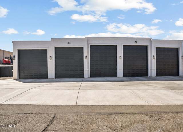 Property at 2030 Commander Dr, Lake Havasu City, AZ 86403, 3 beds, 2 baths