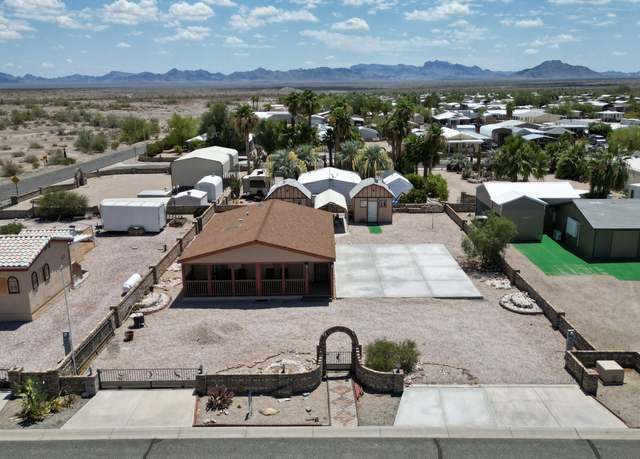 Property at 49531 Pearl Ave, Quartzsite, AZ 85346, 2 beds, 1.5 baths