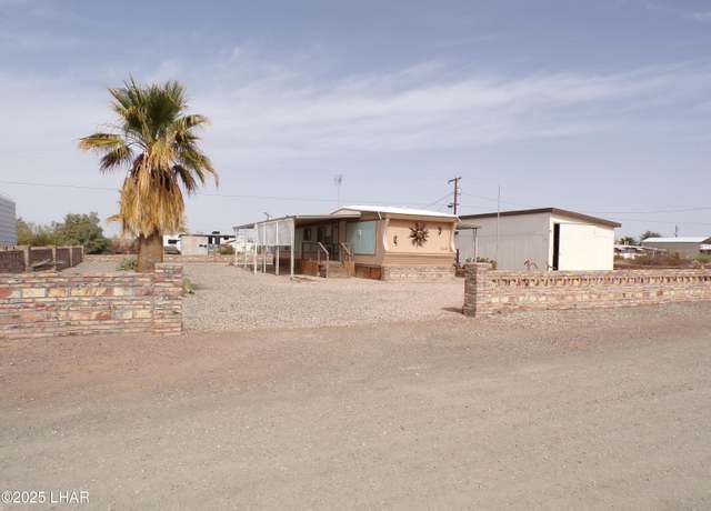 Property at 44247 Olive St, Bouse, AZ 85325, 2 beds, 1 bath