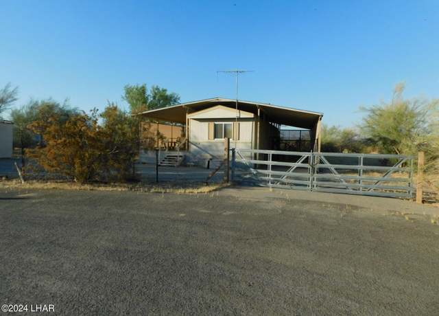Property at 42770 Winema Dr, Bouse, AZ 85325, 2 beds, 1 bath