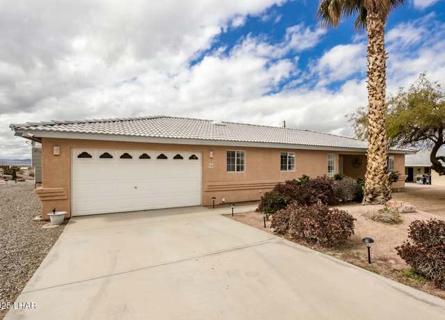 Property at 945 Hurricane Dr, Lake Havasu City, AZ 86403, 3 beds, 2 baths