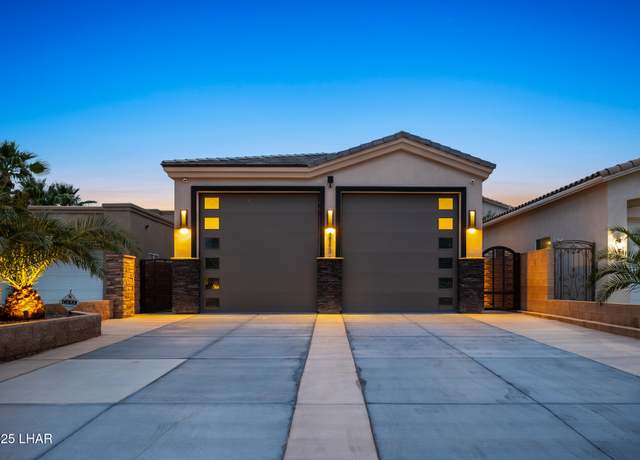 Property at 2943 Camino Del Rio Dr, Bullhead City, AZ 86442, 3 beds, 3.5 baths