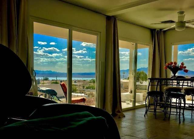 Property at 468 Sunfield Dr, Lake Havasu City, AZ 86404, 8 beds, 5.5 baths