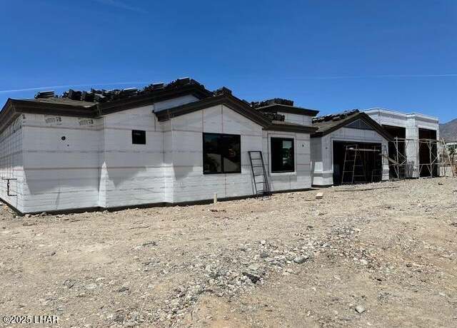 Property at 3851 Texoma Dr, Lake Havasu City, AZ 86404, 4 beds, 4 baths