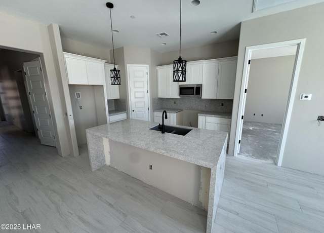 Property at 110 Freer Ct, Lake Havasu City, AZ 86406, 3 beds, 2.5 baths