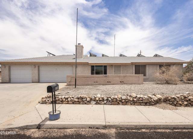 Property at 2230 Havasupai Blvd, Lake Havasu City, AZ 86403, 3 beds, 2 baths