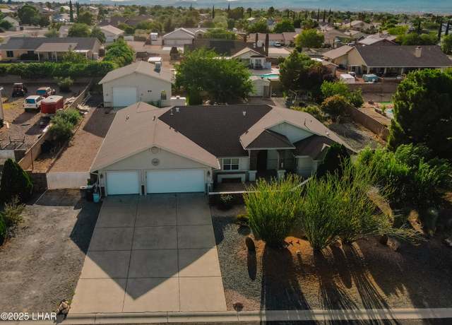 Property at 2575 Triangle St S, Kingman, AZ 86401, 3 beds, 2.5 baths