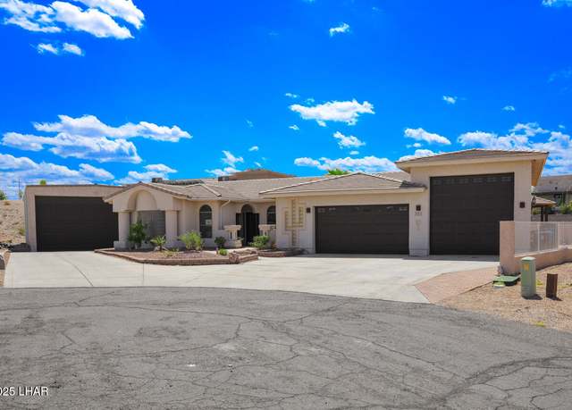 Property at 302 Mulberry Cir, Lake Havasu City, AZ 86403, 2 beds, 2.5 baths