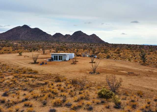 Property at 4120 E Rimrock Dr, Yucca, AZ 86438, 1 bed, 0.5 baths