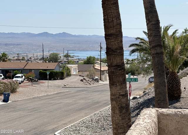 Property at 3251 Douglas Dr, Lake Havasu City, AZ 86404, 3 beds, 2 baths