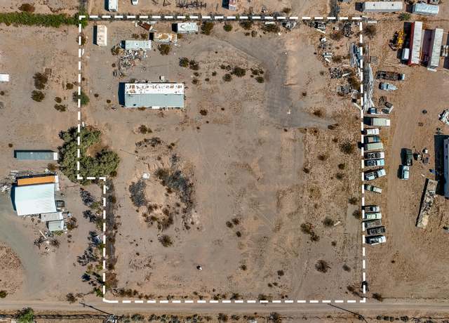 Property at 44129 Sandy Loam Ln, Bouse, AZ 85325, 3 beds, 3 baths