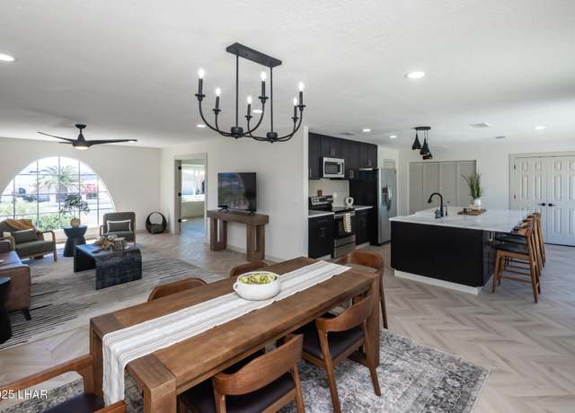 Property at 1180 Shoshone Pl, Lake Havasu City, AZ 86406, 4 beds, 4 baths