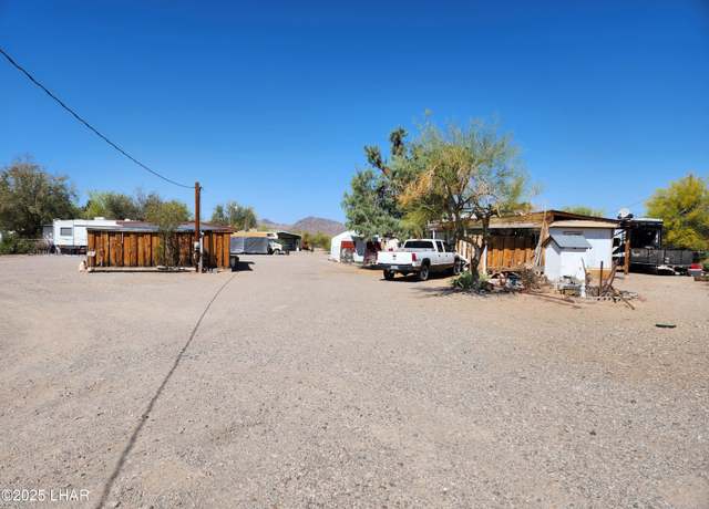 Property at 730 N Tesota Ave, Quartzsite, AZ 85346, 3 beds, 2 baths
