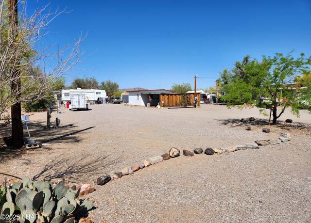 Property at 730 N Tesota Ln, Quartzsite, AZ 85346, 3 beds, 2 baths