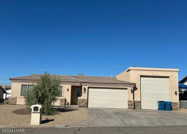 Property at 2413 San Juan Dr, Lake Havasu City, AZ 86403, 3 beds, 2 baths