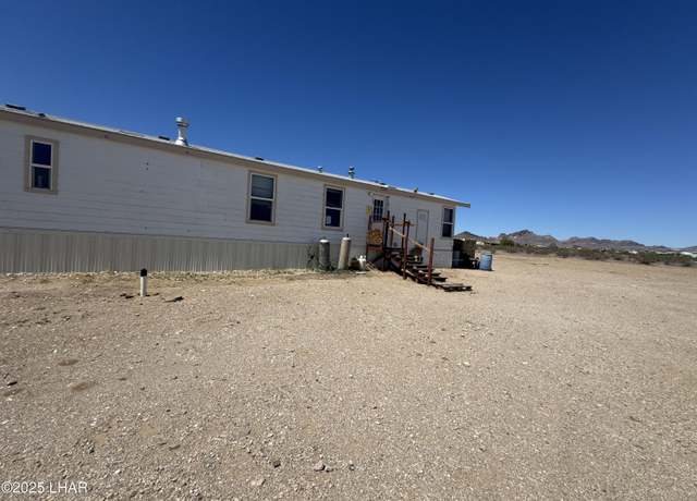 Property at 7563 Vandergriff Dr, Golden Valley, AZ 86413, 2 beds, 2 baths