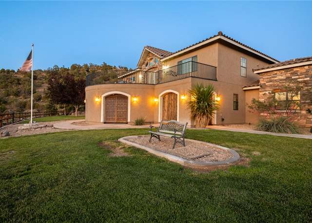 Property at 4703 E Skyline Cir, Kingman, AZ 86401, 4 beds, 3 baths