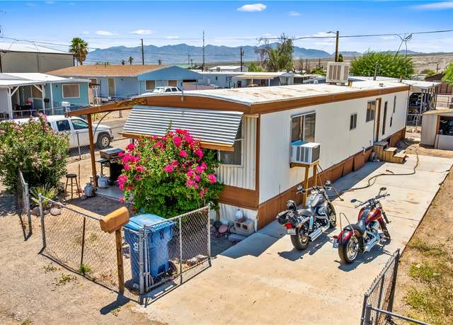 Property at 1971 Imperial Dr, Bullhead City, AZ 86442, 2 beds, 1 bath