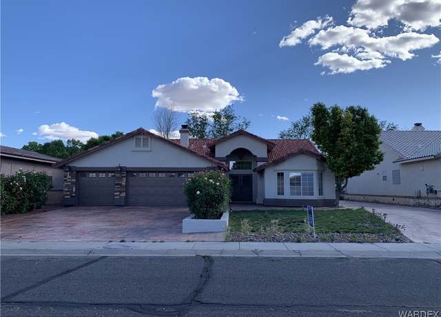 Property at 875 Country Club Dr, Kingman, AZ 86401, 3 beds, 2 baths
