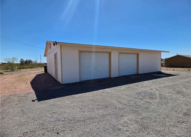 Property at 3000 W Carmichael Rd, Golden Valley, AZ 86413, 3 beds, 2 baths