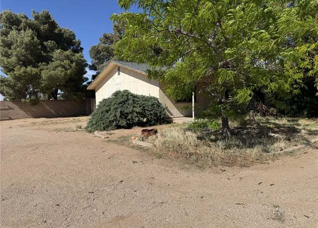 Property at 2560 Coronado Ave Ave, Kingman, AZ 86409, 5 beds, 4 baths