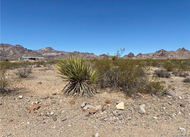 Property at 3597 S Jade Rd, Golden Valley, AZ 86413