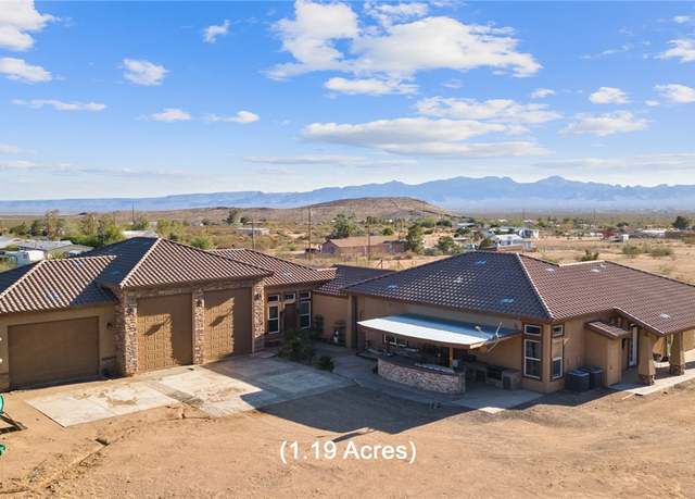 Property at 756 S Houck Rd, Golden Valley, AZ 86413, 4 beds, 4 baths