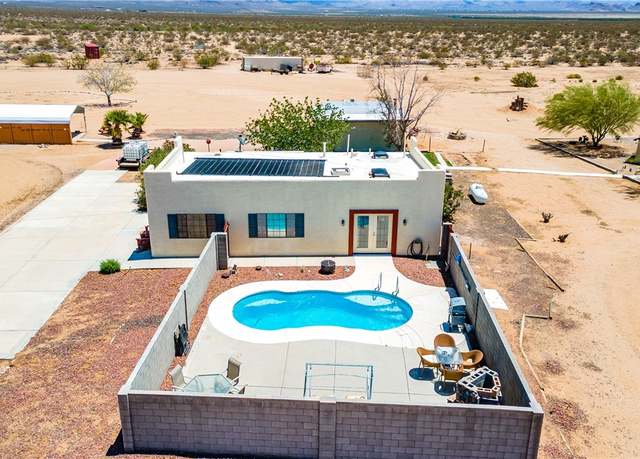 Property at 1692 S Verde Rd, Golden Valley, AZ 86413, 2 beds, 2 baths